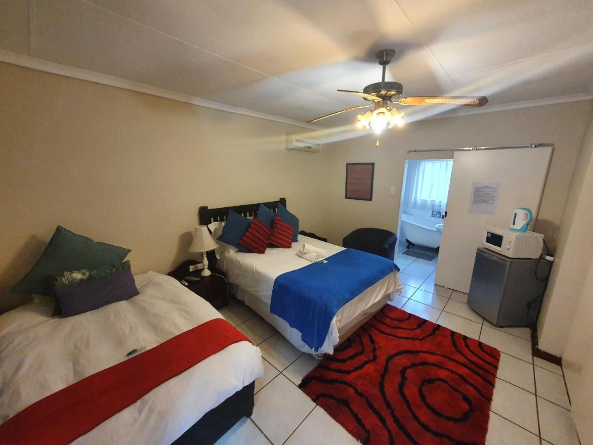 Sun Deck Lodge Hartbeespoort Bagian luar foto