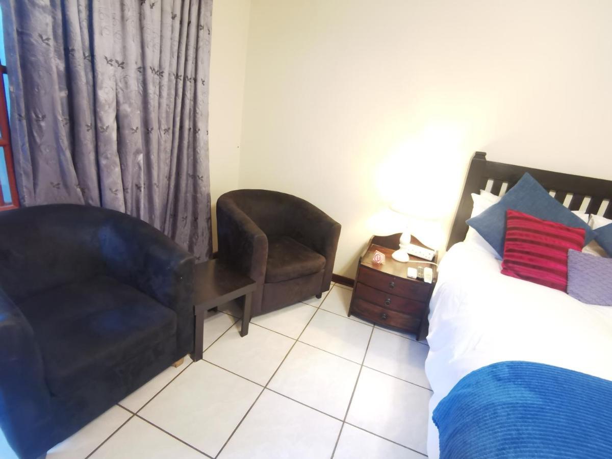 Sun Deck Lodge Hartbeespoort Bagian luar foto