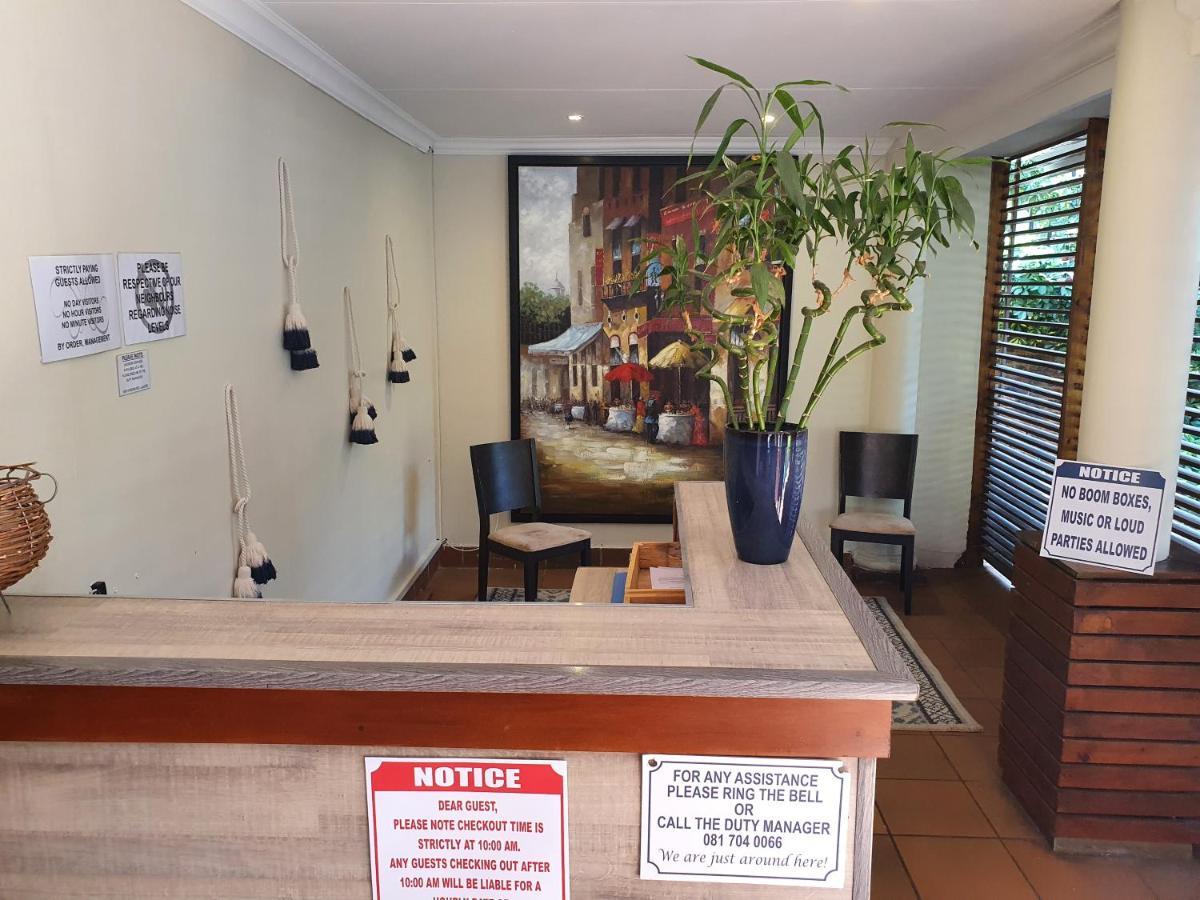 Sun Deck Lodge Hartbeespoort Bagian luar foto