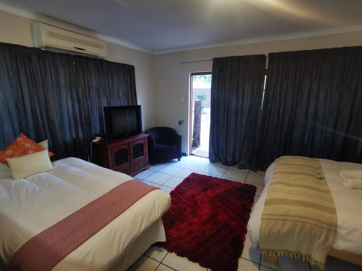 Sun Deck Lodge Hartbeespoort Bagian luar foto