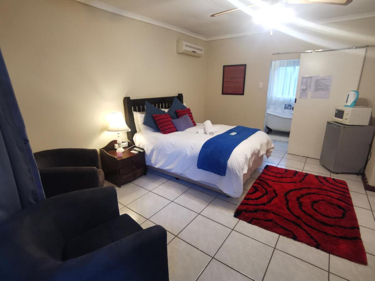 Sun Deck Lodge Hartbeespoort Bagian luar foto