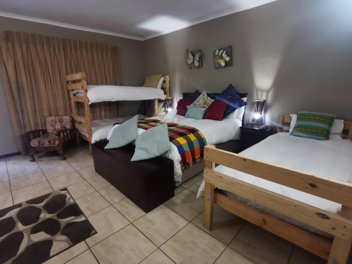 Sun Deck Lodge Hartbeespoort Bagian luar foto