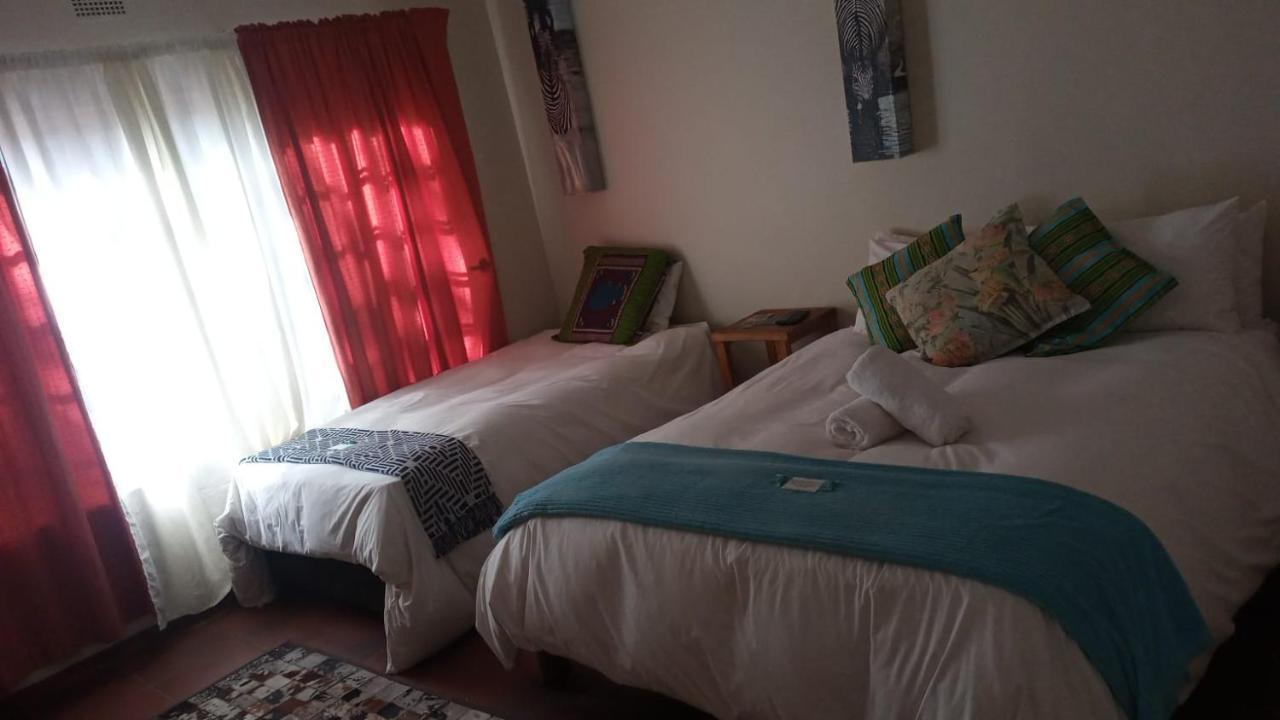 Sun Deck Lodge Hartbeespoort Bagian luar foto